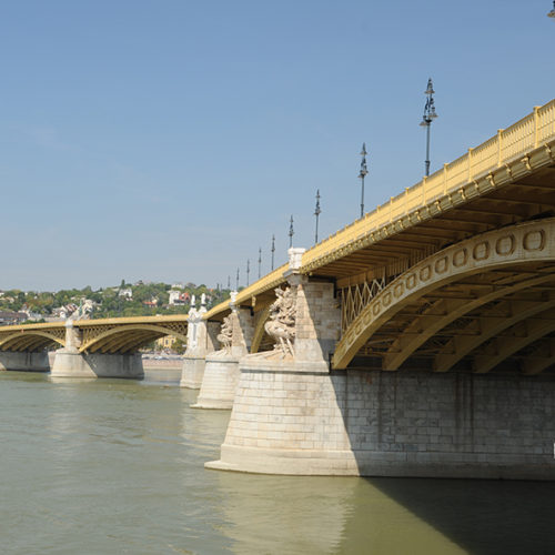  Margaretenbrücke (Árpád híd)